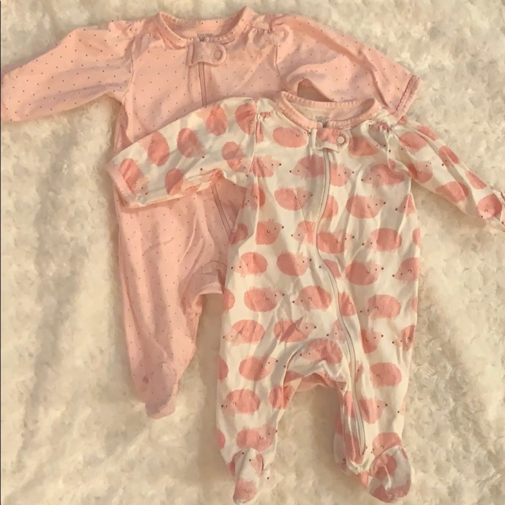 Bundle of 2 Carter’s Footer zip up pajamas